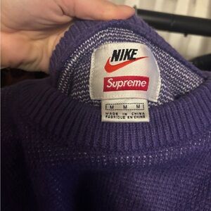 Supreme sweater